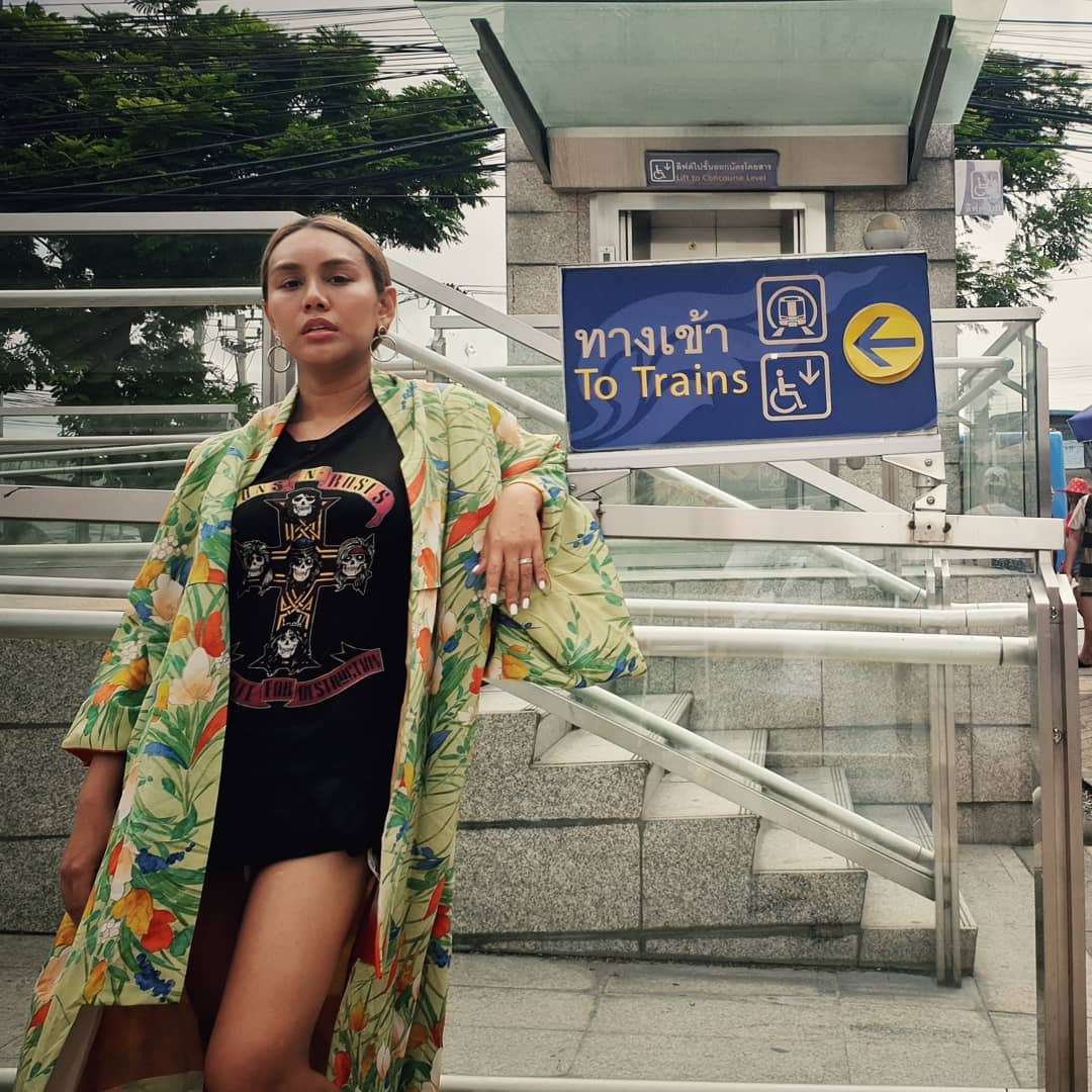 Customer wearing Sumo Vintage